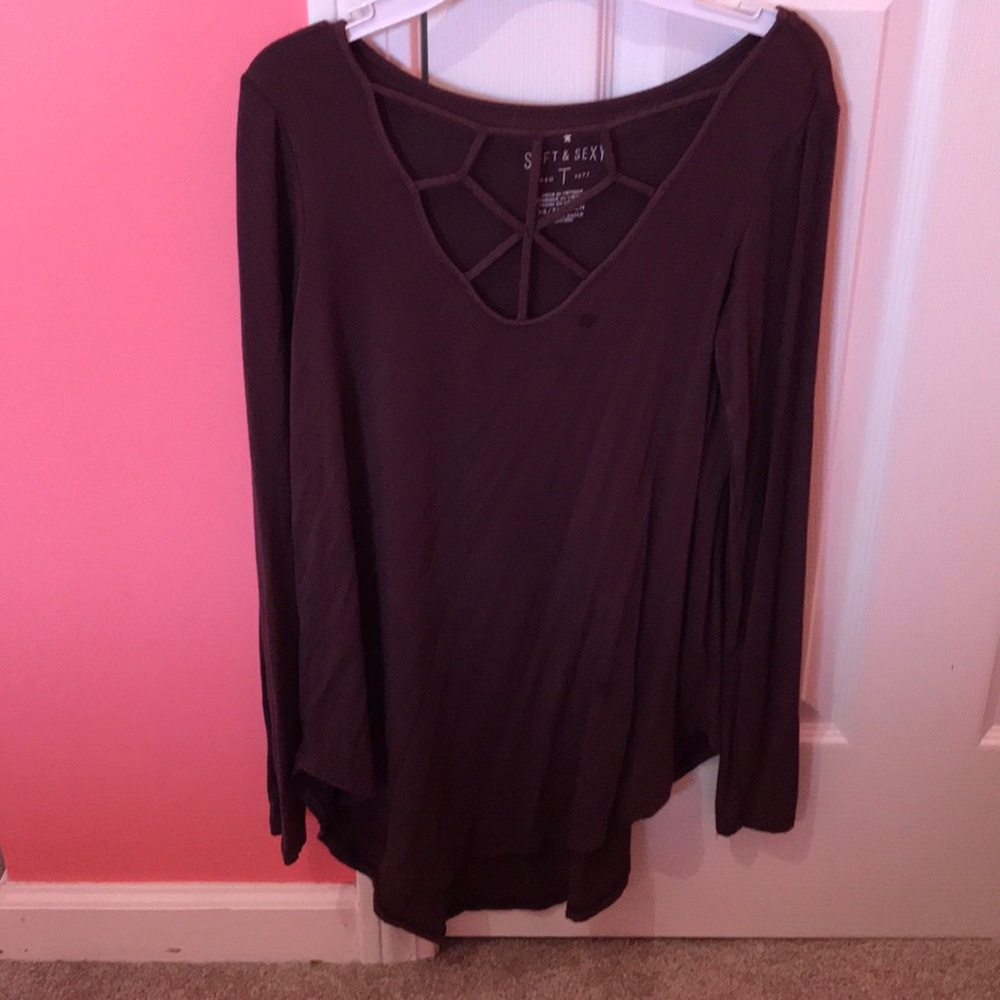American Eagle Long Sleeve Cut out